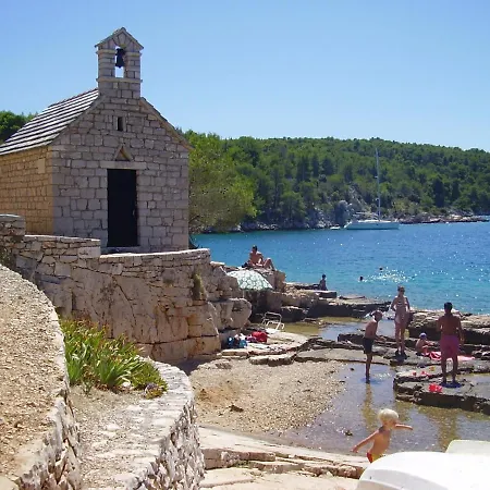 Apartment Family Friendly Apartments With A Swimming Pool Cove Osibova, Brac - 2172 Milna (Brac)