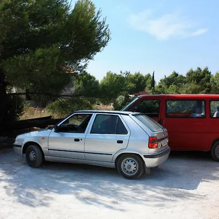 Apartment Family Friendly Apartments With A Swimming Pool Cove Osibova, Brac - 2172 Milna (Brac)