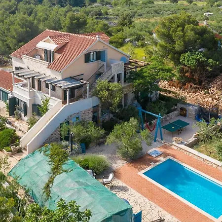 Family Friendly Apartments With A Swimming Pool Cove Osibova, Brac - 2172 Apartment
