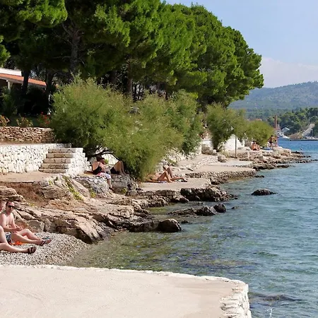 Family Friendly Apartments With A Swimming Pool Cove Osibova, Brac - 2172