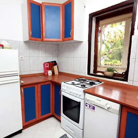 Apartment Family Friendly Apartments With A Swimming Pool Cove Osibova, Brac - 2172 *
