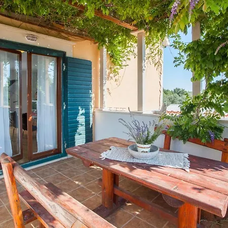 Family Friendly Apartments With A Swimming Pool Cove Osibova, Brac - 2172 Apartment