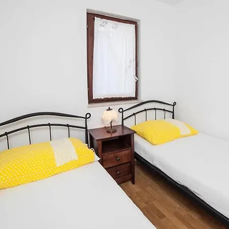 Apartment Family Friendly Apartments With A Swimming Pool Cove Osibova, Brac - 2172