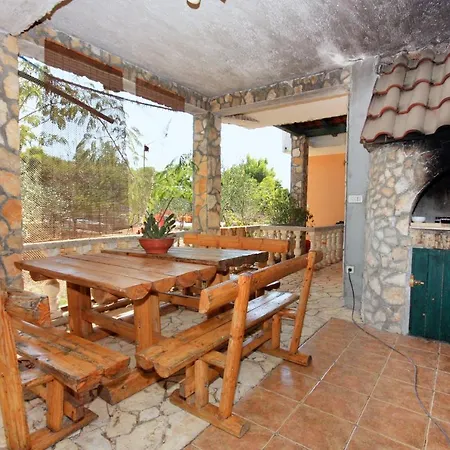 Apartment Family Friendly Apartments With A Swimming Pool Cove Osibova, Brac - 2172