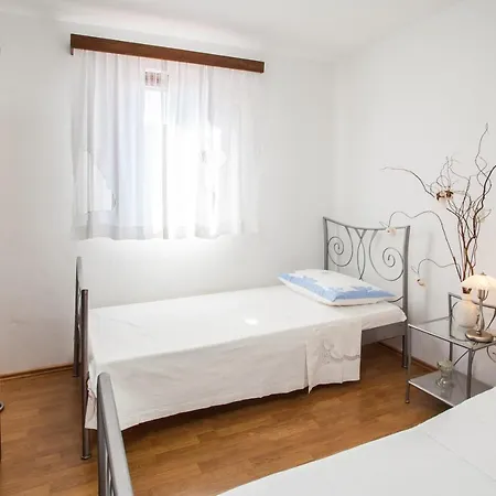 Family Friendly Apartments With A Swimming Pool Cove Osibova, Brac - 2172 Apartment