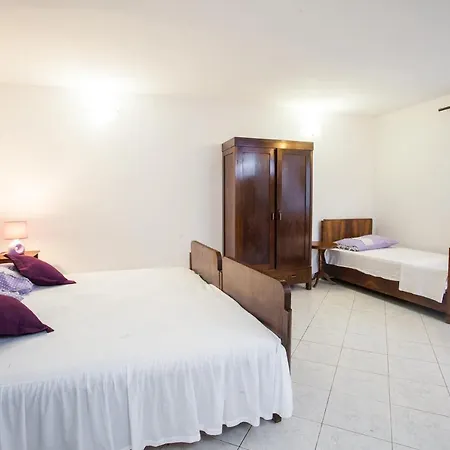 Family Friendly Apartments With A Swimming Pool Cove Osibova, Brac - 2172 Apartment *